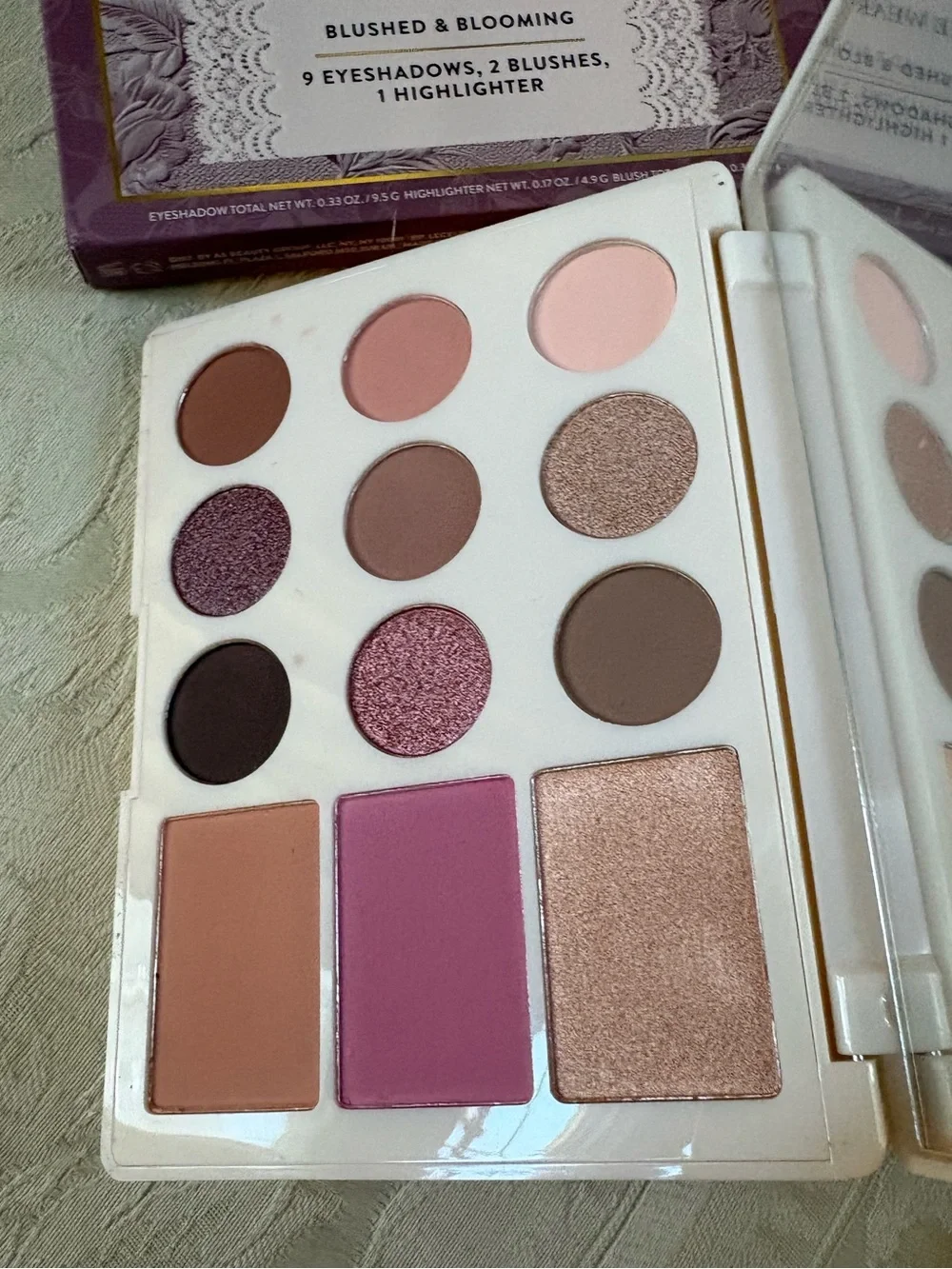 Laura Geller The Wearables Eyeshadow Blush Bronzer Palette Blushed & Blooming